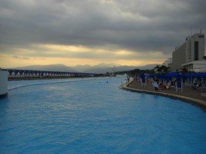Oiso Long Beach, mountains