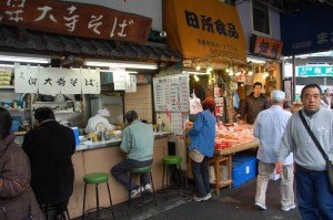 small-shop-at-tsukiji-jogai